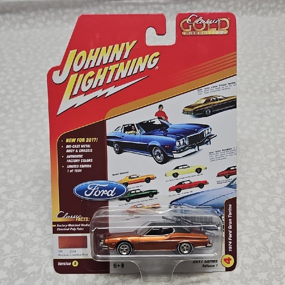 2017 Johnny Lightning 1974 Ford Gran Torino Classic Gold Collection